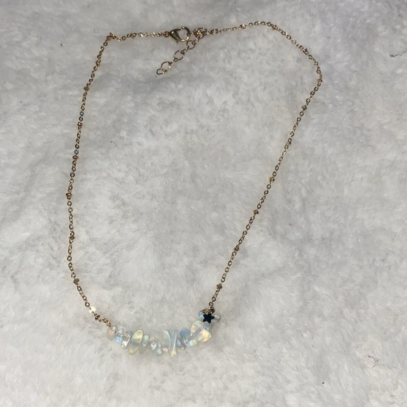 Synthetic opal crystal necklace - Picture 2 of 3